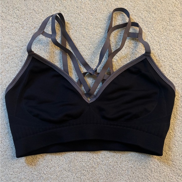 Women’s Gymshark Sports Bra - Picture 1 of 3
